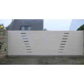 Portail coulissant PVC Lavande avec renfort aluminium - fabrication française %product-name%